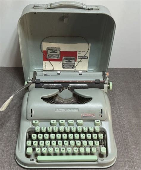 hermes 3000 portable typewriter